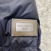 極美品 ドルチェ&ガッバーナ DOLCE&GABBANA ダウンジャケット 48 L相当 リバーシブル 左袖メタルロゴプレート フェザー ブラック グレー_画像9