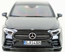 S◇中古品◇ミニカー 1/18 Mercedes-Benz A-Class 2018 Black 183861 UV1 NOREV/ノレブ 全長約23.5cm メルセデスベンツ Aクラス ブラック_画像4