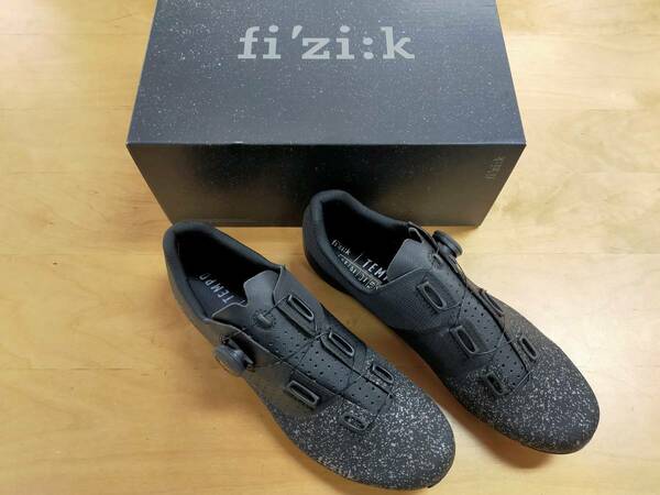 新品未使用　サイズ43　FIZIK R4 TEMPO OVERCURVE BLACK-LES CLASSIQUES FIZIK フィジーク BOA