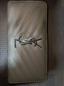 1円スタート　SAINT LAURENT サンローラン 長財布 Vステッチ キャビアスキン ラウンドファスナー シルバー金具 YSL YVES SAINT LAURENT中古