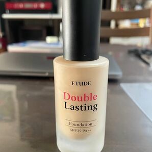 ファンデーションETUDE double lasting foundation