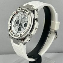 極美品 G-SHOCK GST-W310-7AJF G-STEEL/Gスチール タフソーラー電波受信 電波ソーラー マルチバンド6 メタルベゼル ホワイト アナデジ_画像7