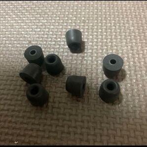 交換用コンフォートフォームイヤフォン(8 個セット) ブラック Mサイズ Xcessor