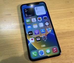 【SIMフリー】iPhone X 256GB スペースグレー iOS16.7.4 Lightningケーブルおまけ