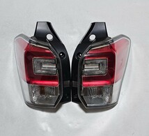 スバル フォレスター・SJ5/SJG 純正 後期 テールランプ/テールライト ASSY LED 左右 美品 低走 ICHIKOH D171 2016年車_画像1