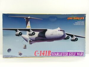 サイバーホビー 1/200 C-141B スターリフター GULF WAR キット (1221-637)