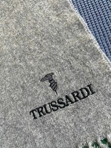 冬物セール♪美品！トラサルディウール100%マフラー TRUSSARDI