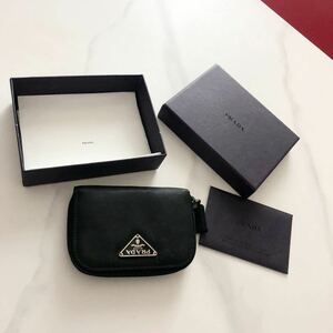 ◆◆◆PRADA プラダ 三角プレート　黒 コインケース　小銭入れ　正規品　付属品あり