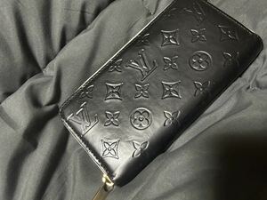 ルイヴィトン LOUIS VUITTON 長財布 ヴェルニモノグラム 黒 ジッピーウォレット ラウンドファスナー 