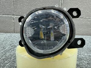 R60124 トヨタ 純正 オプション フォグランプ 右 LED 点灯 黄色 ホワイト STANLEY W5260 W5267 取り付け破損無し