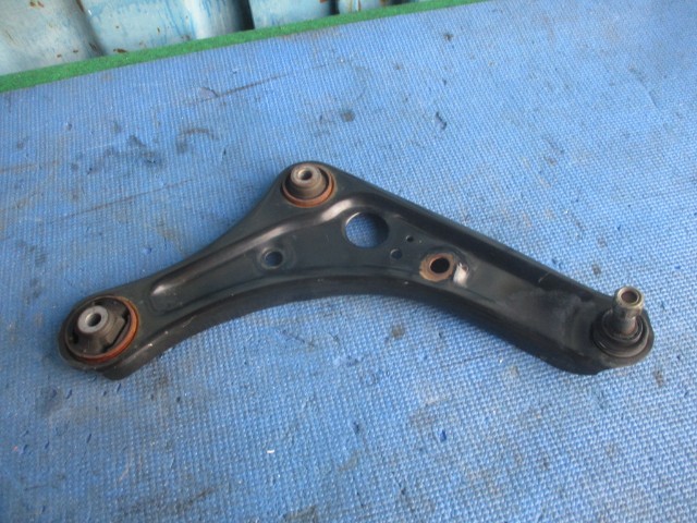 デイズ ルークス B21W B21A ロアアーム 左右セット 三恵工業 555
