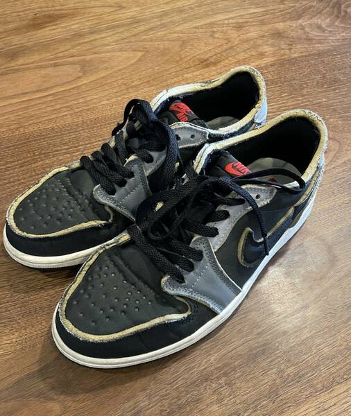 AIR JORDAN 1 RETRO LOW OG 26cm BLACK AND SMOKE GREY DV0982-006 ブラック/ダークスモークグレー/ライトスモークグレー/ファイヤーレッド