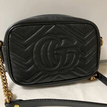 【良品】GUCCI グッチ ショルダーバッグ マーモント キルティング レザー チェーン シリアルあり_画像2