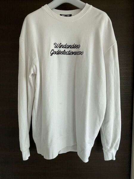 WINDANDSEA × GODSELECTION XXX トレーナー スウェット 長袖 SWEAT ロゴ