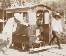 小判古写真　豆相人車鉄道 三等車の走行　1903年 Chandlessアルバム_画像2