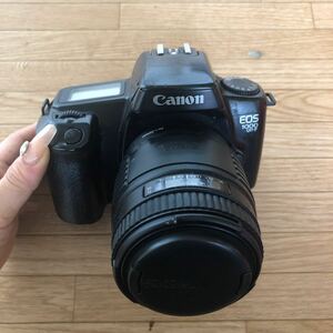 Canon EOS 1000 QD-P / SIGMA UC ZOOM 70-210mm 1:4-5.6 MULTI-COATED