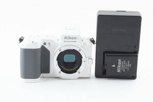 ★☆【完動美品】 ニコン NIKON 1 V2 ボディ ホワイト ☆★