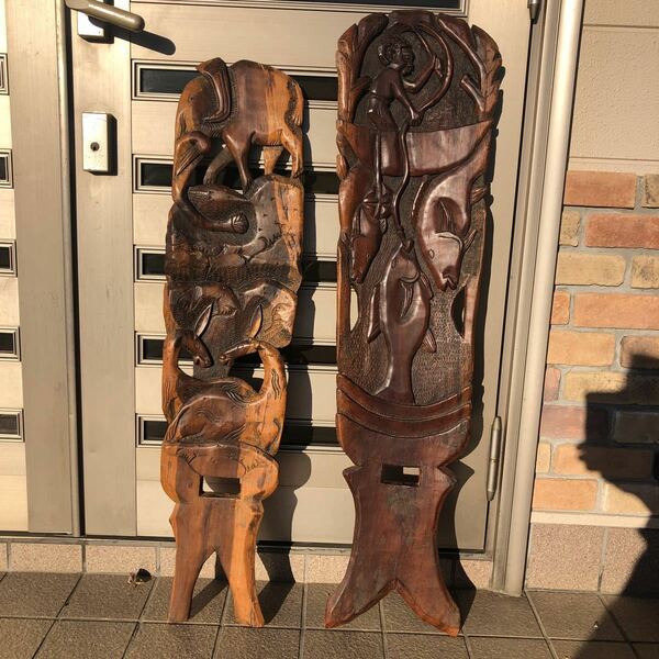 送料込み美品! アフリカの木彫り工芸品　椅子の背もたれ部分2枚のセット