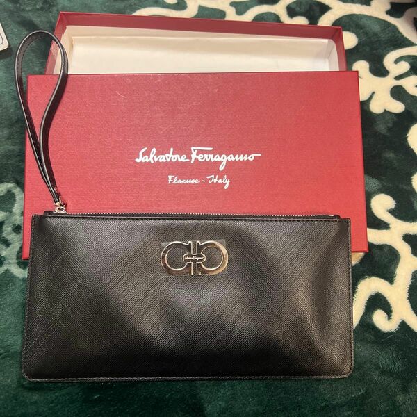 フェラガモケース財布　SalvatoreFerragamo