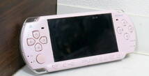 ▲(R601-B265)ジャンク PSP プレイステーションポータブル PSP-2000 本体のみ(バッテリー欠品) SONY/ソニー 部品取り 修理_画像1