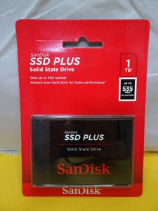 【新品未開封】 SanDisk SSD PLUS 1TB SDSSDA-1T00-G26　SATA