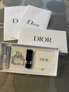 Dior ディオール ビューティーディスカバリーキットと手提げ袋2枚