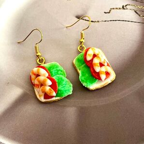 ハンドメイド ミニチュア えびホットサンドピアス