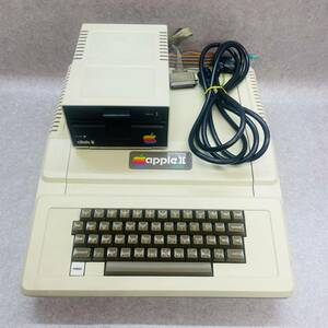 あ3-04）Apple II plus (A2S1016) 本体 アップルコンピュータ /Apple Disk II 5.25インチ　FDD A2M0004 通電OK 現状品