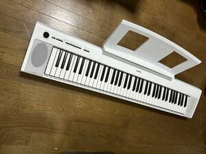 【中古品】YAMAHA ヤマハ 電子ピアノ piaggero NP-32WH 2020年製 軽量 本体 通電動作確認済み ホワイト