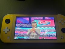 Nintendo Switch Lite イエロー ニンテンドースイッチライト 外箱 充電アダプター付 キノピオ隊長 ポケットモンスター ソード ２本付_画像8