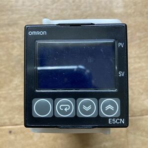 温度調節器 デジタル調節計 温調器 小型 E5CN OMRON オムロン 温度コントロール 温度制御 E5CN-Q2HBT 電源AC100V-240V SSR用