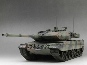 ■1/35ドイツ連邦軍　レオパルト2A6 主力戦車　完成品