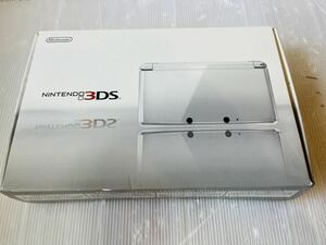 ★新品未使用　激レア　ニンテンドー 3DS アイスホワイト　CTR-001 任天堂 Nintendo 箱から出していない　　送料無料★