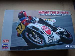 ハセガワ　1/12スケール　ヤマハ　ＹＺＲ500　1988年型　ラッキーストライク仕様　未組立品　TABUデカール付属　モトＧＰ ＧＰ500