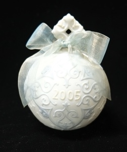 リヤドロ LLADRO 陶器 クリスマス ボール 置物 イヤーボール 2005