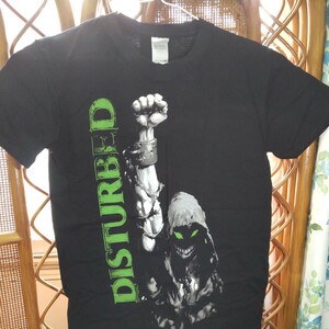 【服飾】 DISTURBED ディスターブド 結成30周年 ミュージック Tシャツ UPYOUR FIST バンド Sサイズ 着丈約67cm 身幅約45cm 綿 100% _