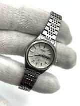 【稼動○】SEIKO セイコー 自動巻き 腕時計 シルバー文字盤 21石 デイデイト カットガラス ラウンド ケースシルバー レディース 2906-0110_画像3