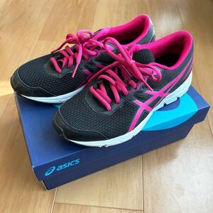 【良品】◆アシックス スニーカー asics GEL-ZARACA 5 GS/C635N ブラック-ピンク 23.5センチ◆アシックススニーカー◆ランニングシューズ◆