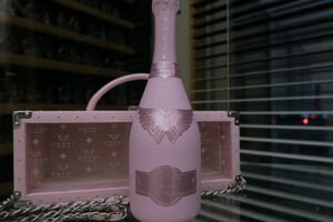エンジェル ピンク ロゼ ドゥミセック レザータイプ 正規品 シャンパン 箱 ケース 鍵付き