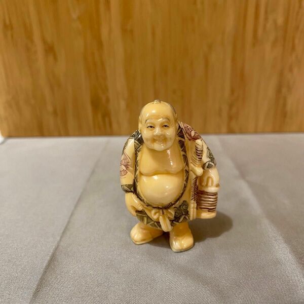 古美術 在銘 山口 カバ牙 根付 河馬 提げ物 Netsuke 人物 彫刻⑦