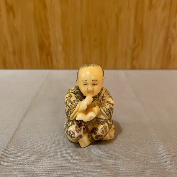 古美術 在銘 山口 カバ牙 根付 河馬 提げ物 Netsuke 人物 彫刻⑧