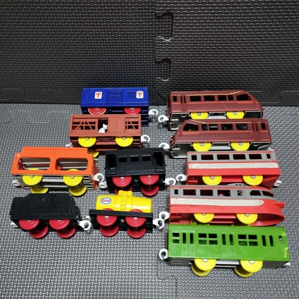 プラレール「日本製 車両」※一部にヒビ割れ等あり 非動力 日本製 TOMY JAPAN