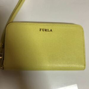 FURLA ラウンドファスナー 財布　カードケース　フルラ　イエロー　札入れ レザー　