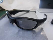 OAKLEY オークリー Straight Jacket Matte Bl OO9039-11-013 サングラス 　Grey レンズ_画像4