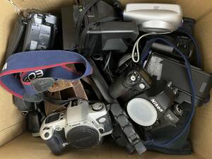 フィルムカメラ大量セット カメラ ボディ レンズ その他アクセサリーなどまとめ ジャンク D200