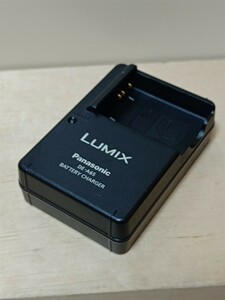 パナソニック　LUMIX バッテリーチャージャー DE-A65 充電器