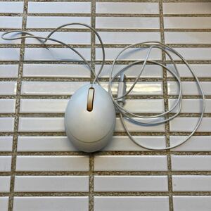 エレコム　USB有線マウス　M-EGURWH　3ボタン 光学式マウス“EGG MOUSE” - M-EGUR