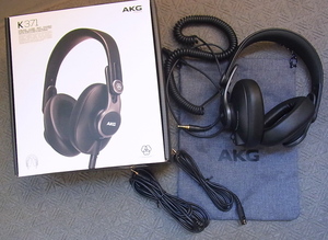 AKG headphone K371 wired 