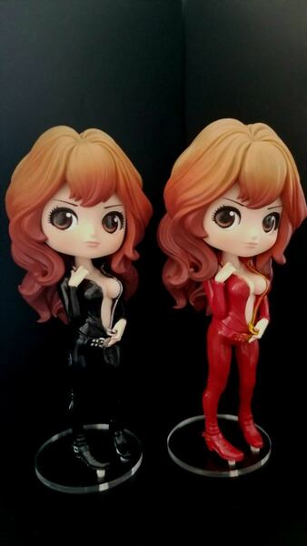 ルパン三世 Q posket－FUJIKO MINE－峰 不二子 バンプレスト プライズ フィギュア （赤 レッド、黒 ブラック） 用台座