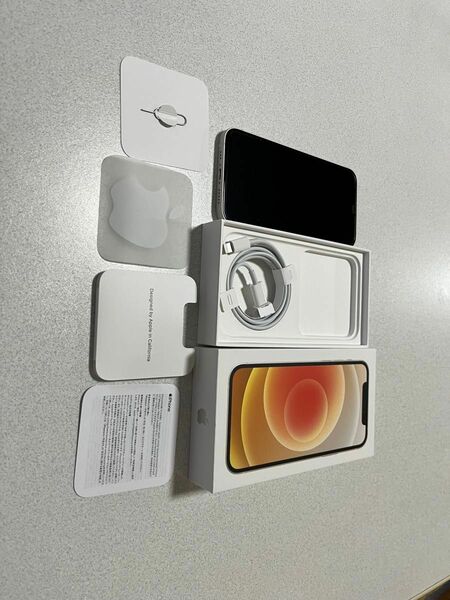 iPhone12 SIMフリー　ホワイト